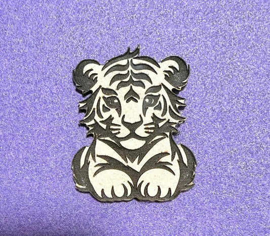 Cute Wooden Tiger Magnet – Laser‑Engraved Animal Décor