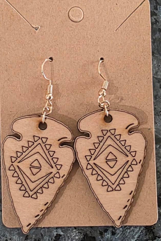 Hand‑Crafted Wooden Arrowhead Dangle Earrings – Southwestern Artisan Style